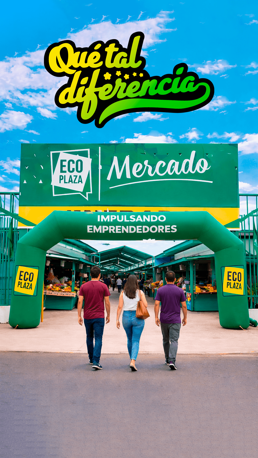 Visitantes ingresando a Eco Plaza Mercado